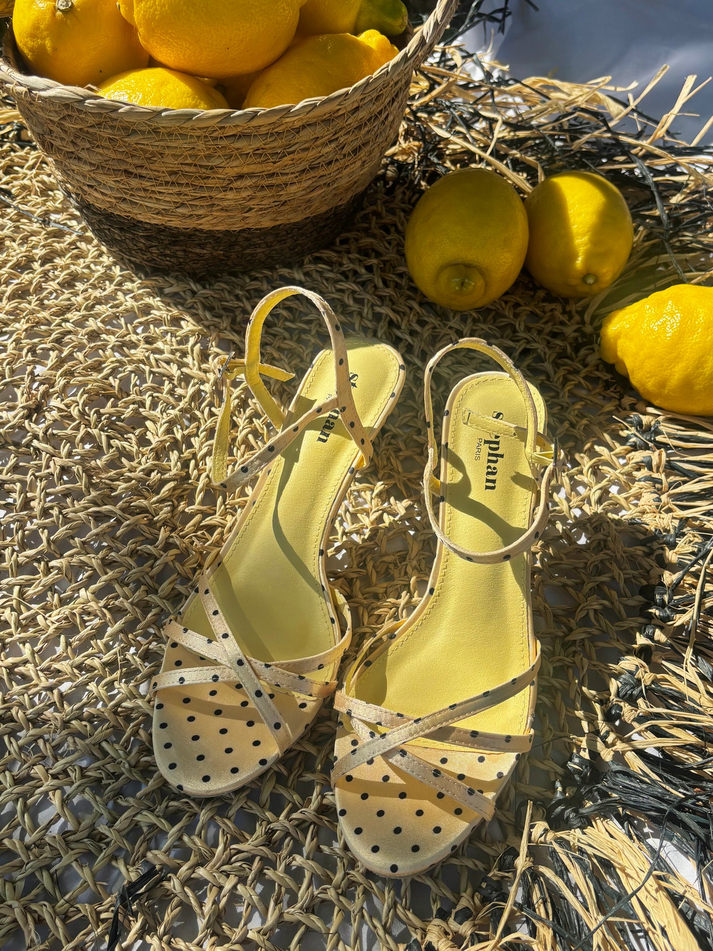 Talons à pois